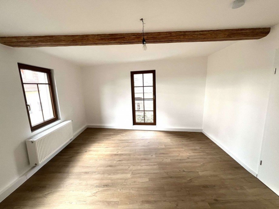 Wohn-/EsszimmerOG Etagenwohnung Nu�baum