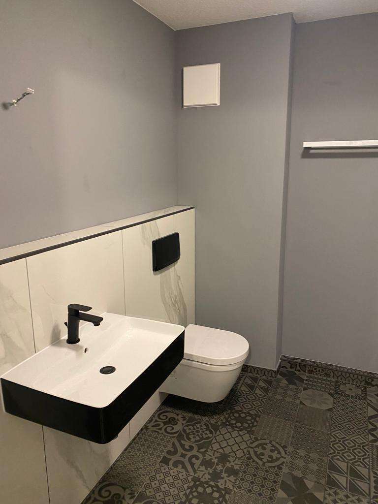 Bad Ansicht 1 Souterrainwohnung Hackenheim
