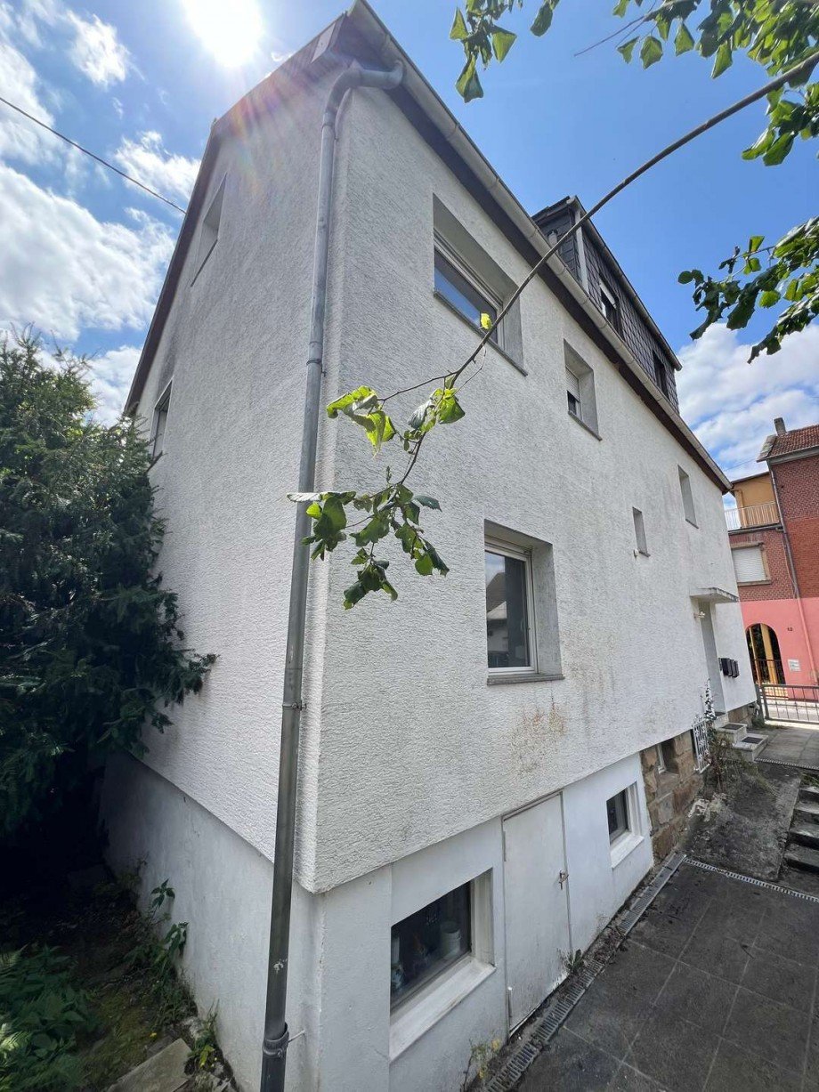 R�ck- und Seitenansicht Mehrfamilienhaus Bad Sobernheim