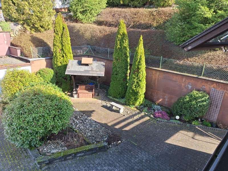 12_Hof_6_Grill Einfamilienhaus Monzingen