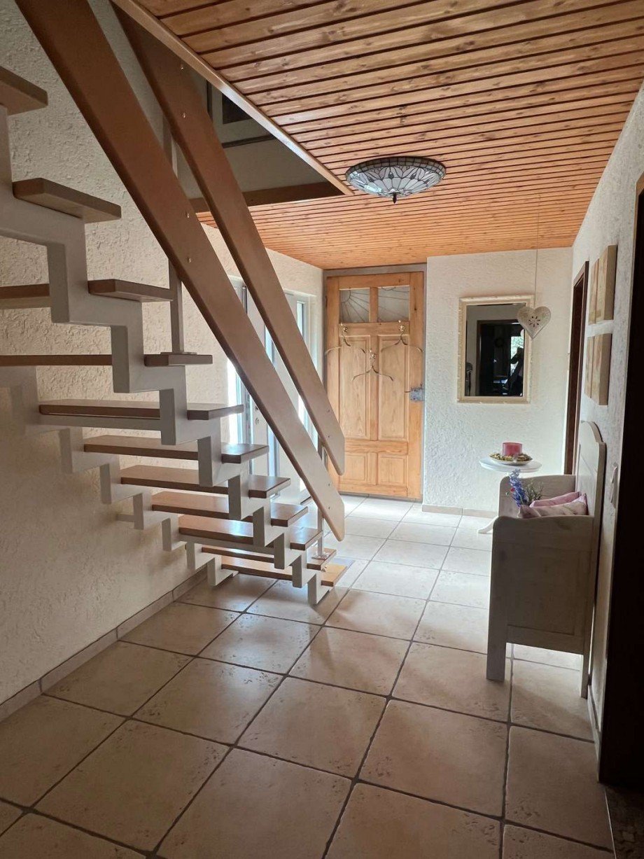 Diele EG Haus 2 Renditeobjekt H�ffelsheim