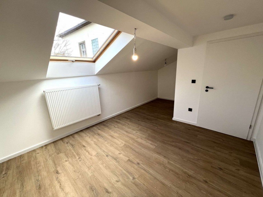Schlafen 1 DG Dachgeschosswohnung Nu�baum
