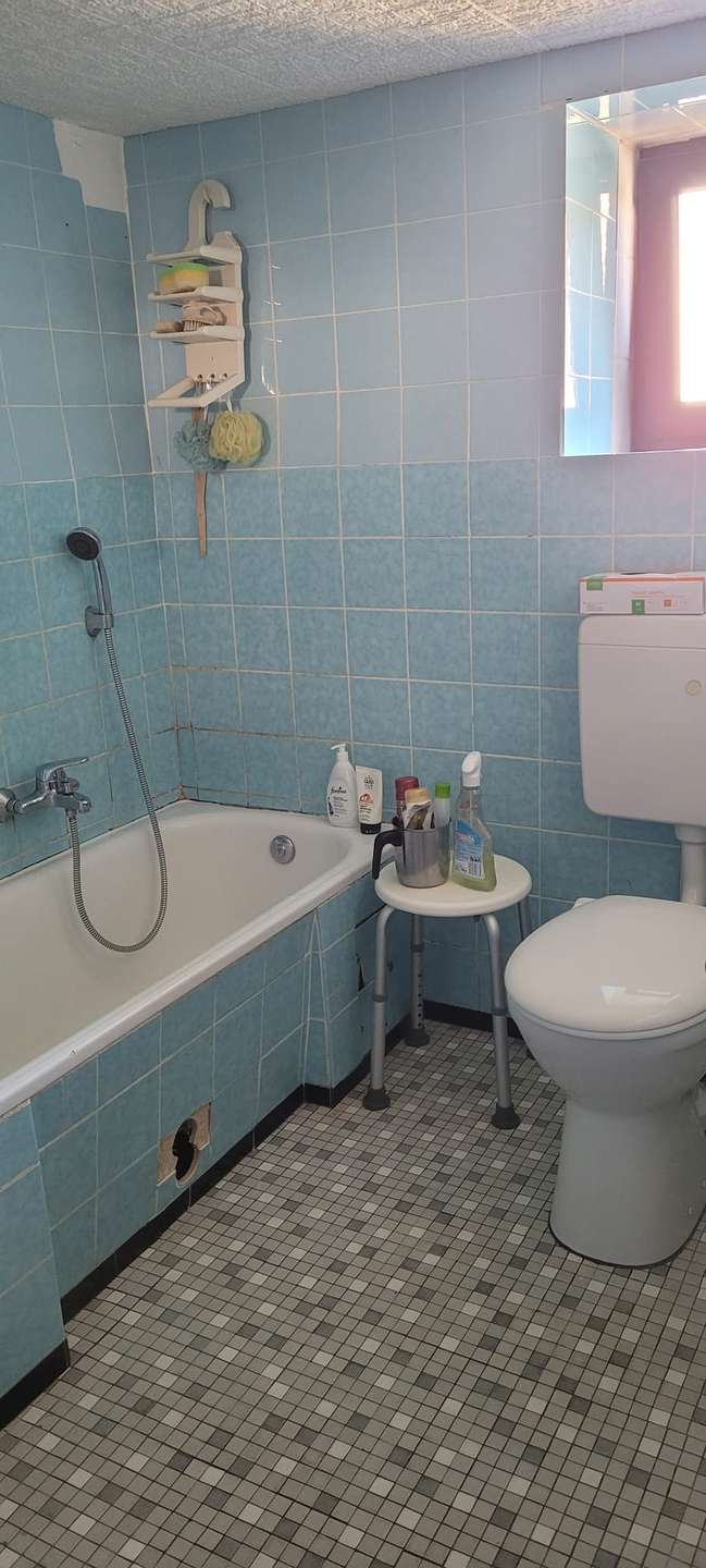 Bad EG Einfamilienhaus Desloch