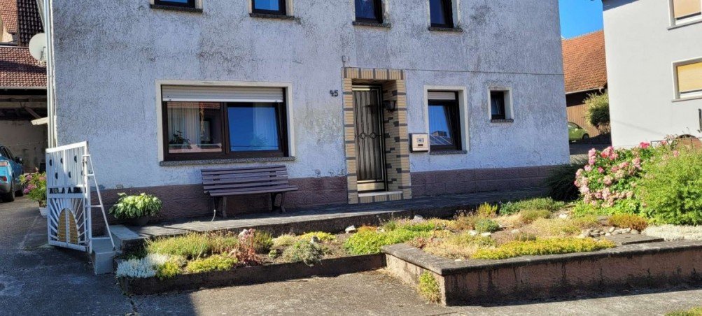 Hausansicht Einfamilienhaus Desloch