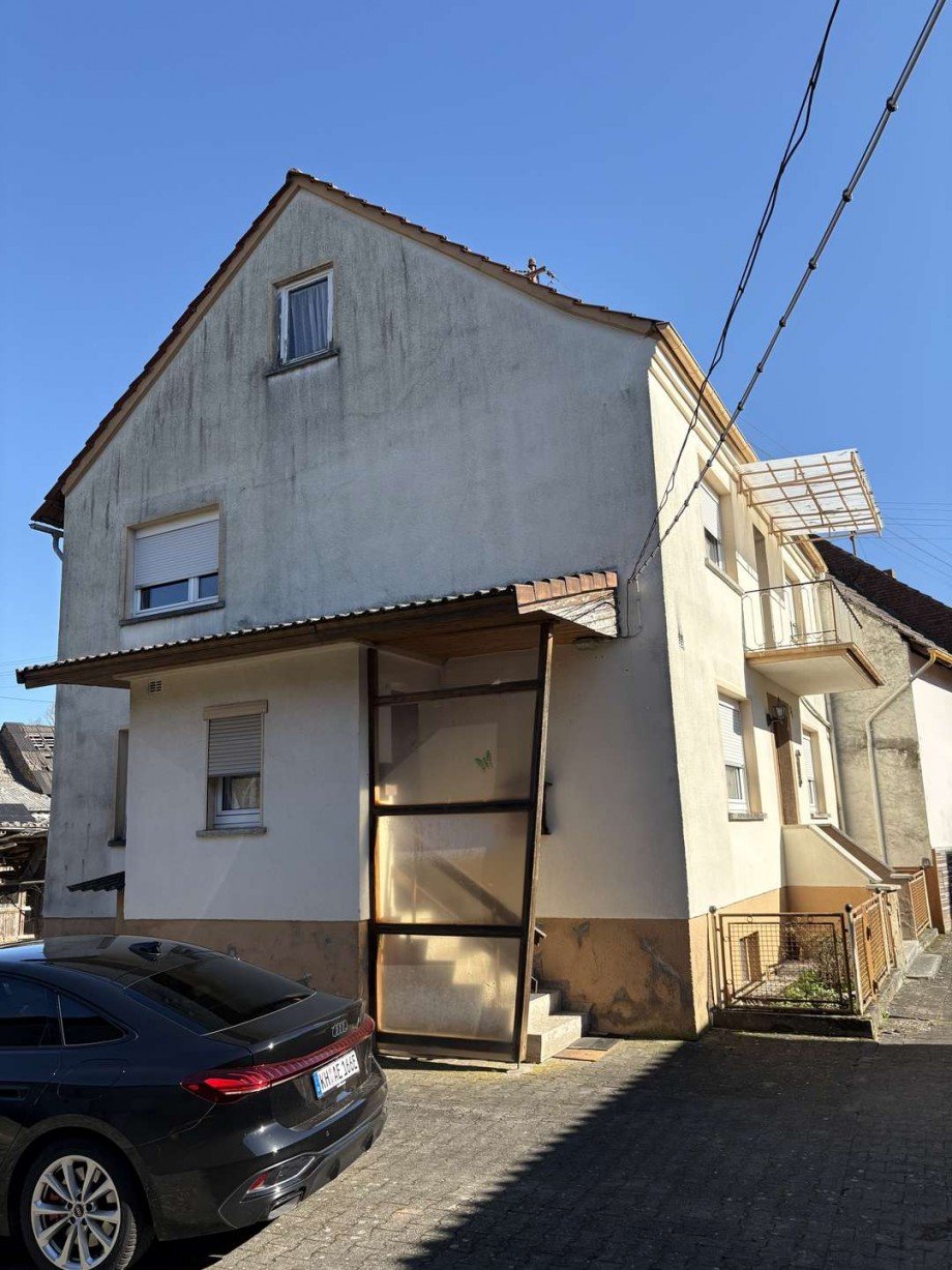 Haus seitlich mit Nebeneingang Haus B�rweiler