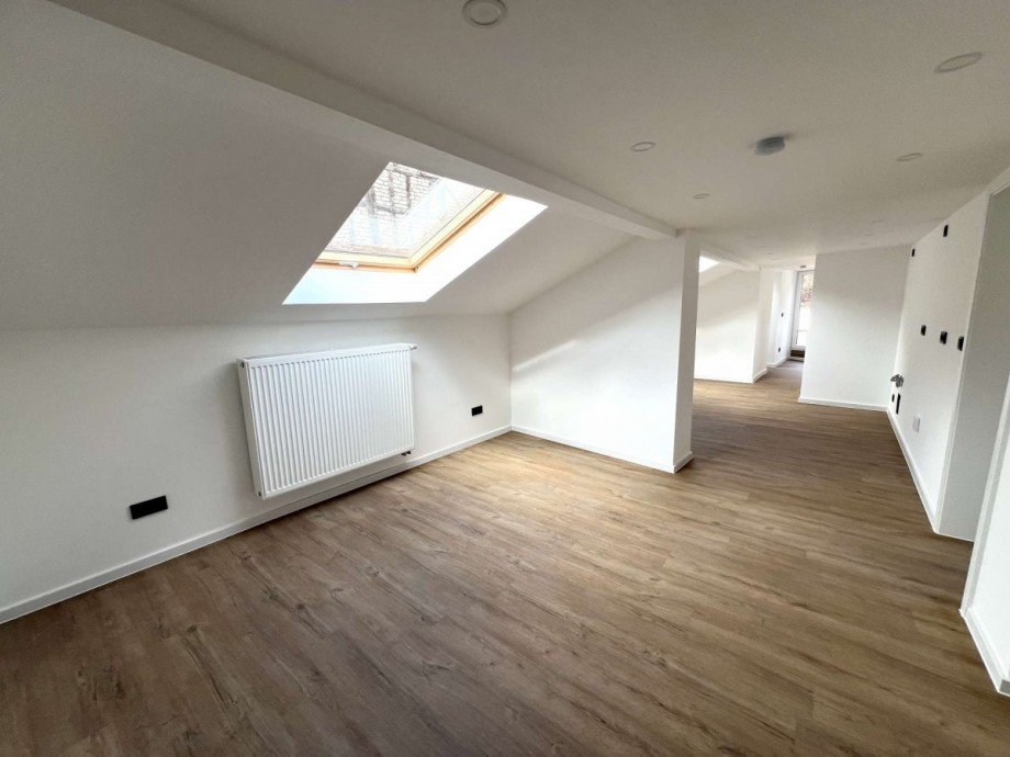 K�che-/Wohnen-/Essen DG Dachgeschosswohnung Nu�baum