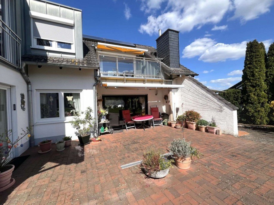 Hausansicht Zweifamilienhaus Meddersheim