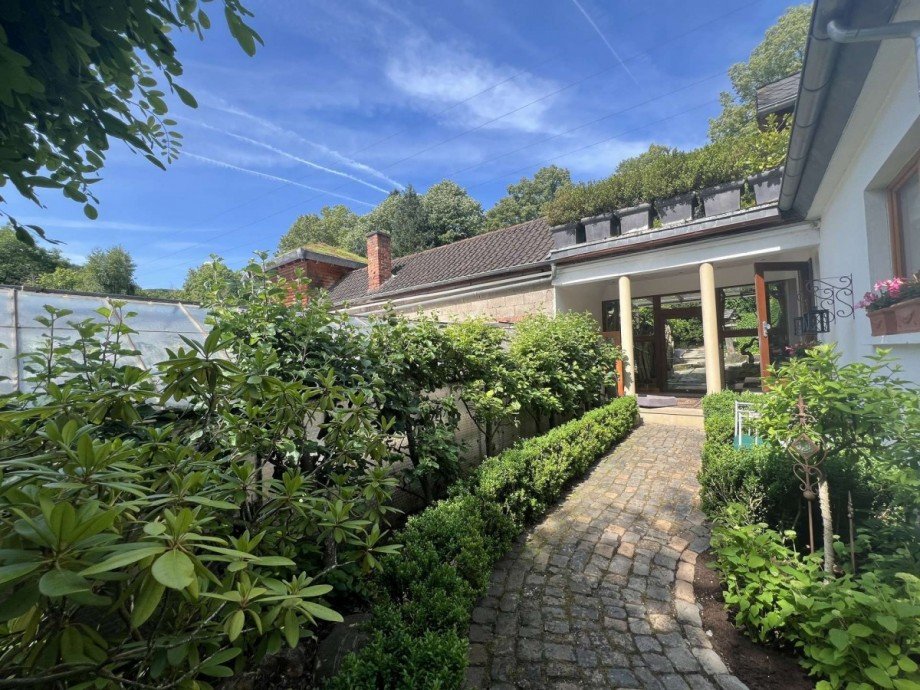 R�ckansicht Nebengeb�ude Einfamilienhaus Idar-Oberstein