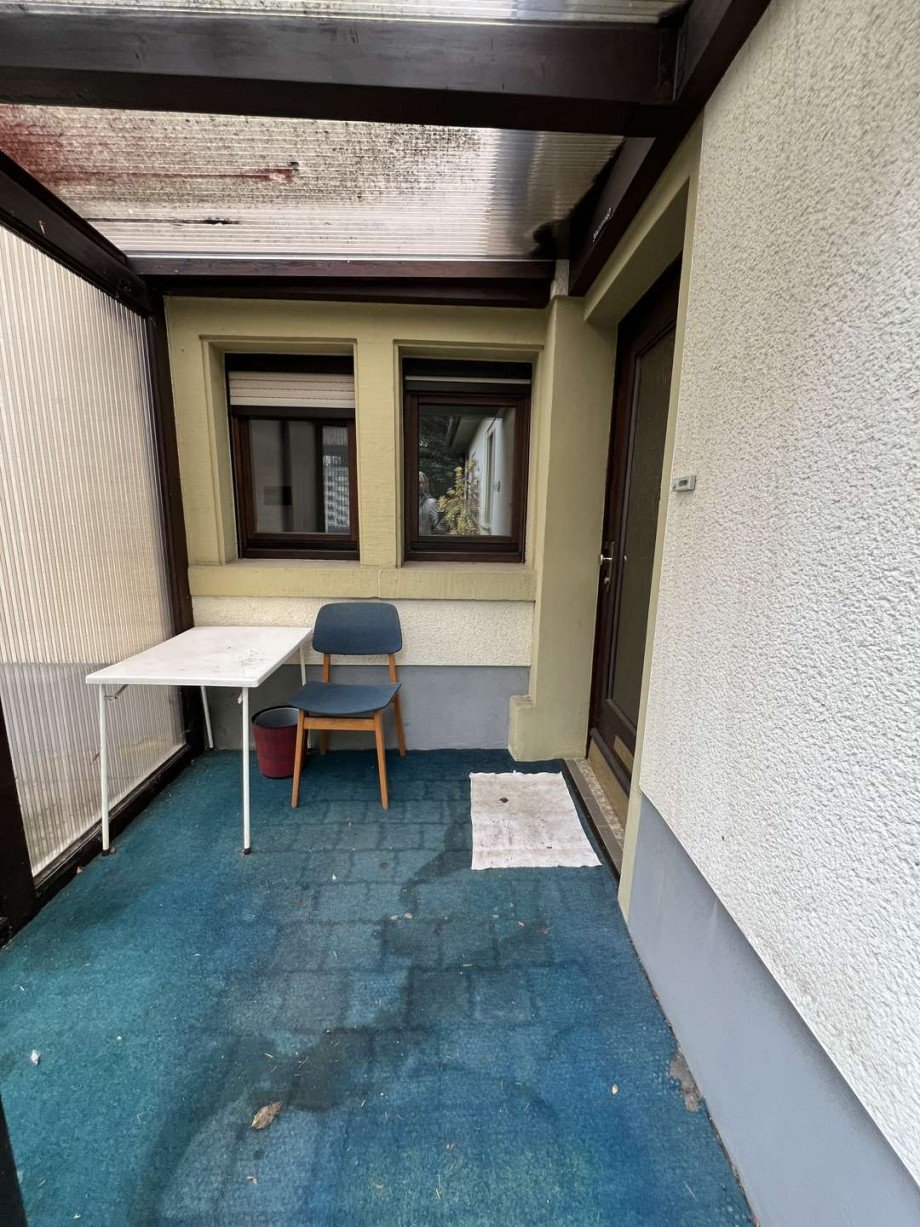 �berdachter Hauseingang Einfamilienhaus Feilbingert