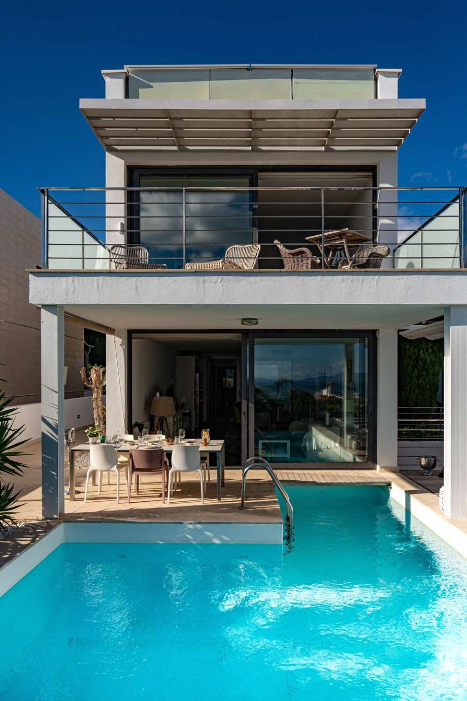 Au�enansicht mit Pool Ferienhaus Alcanada / Mallorca