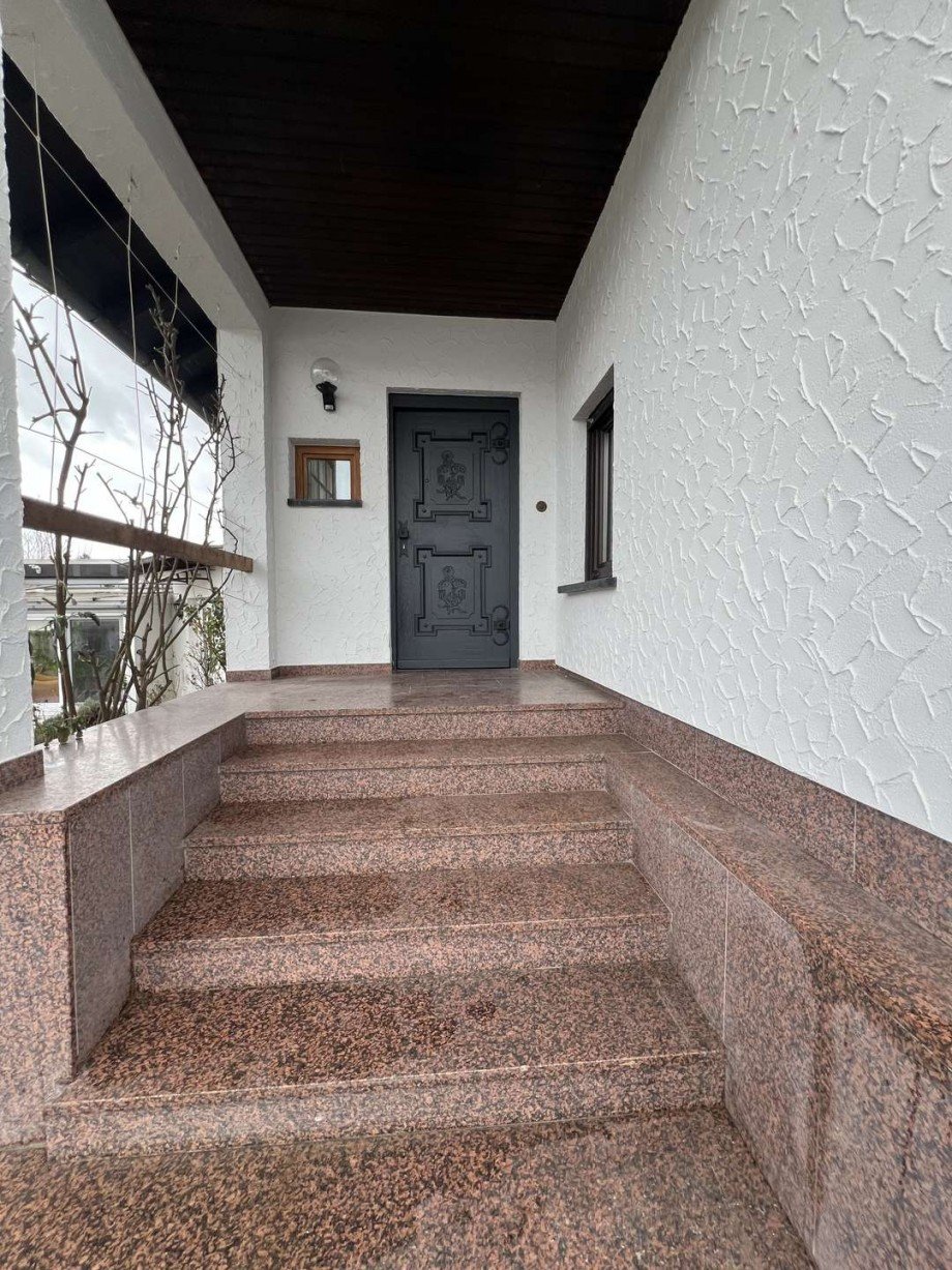 Eingang Haupthaus Einfamilienhaus Wiesbaden