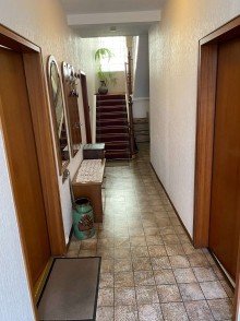 Flur Preisreduzierung! Bauernhaus und idyllischem Innenhof, Scheune und Nebengeb�uden