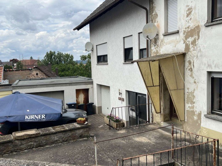 Hausansicht Haus 1 Aschbach Zweifamilienhaus PREISREDUZIERUNG!2 H�user zu einem Preis mit gro�em Grundst�ck in Randlage von Aschbach zu verkaufen