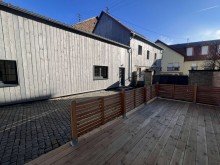 Seitenansicht von Terrasse Erstbezug nach Renovierung! 2 Zimmer, K�che mit EBK, Bad in Nu�baum zu vermieten!