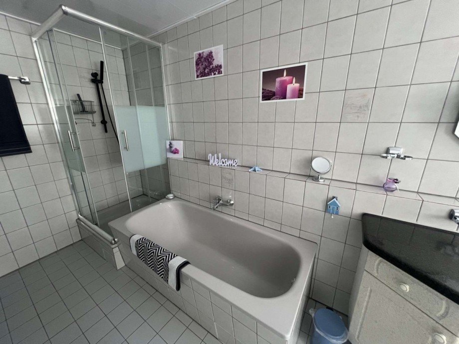 Badezimmer EG Vorderhaus Mehrfamilienhaus Bad Sobernheim