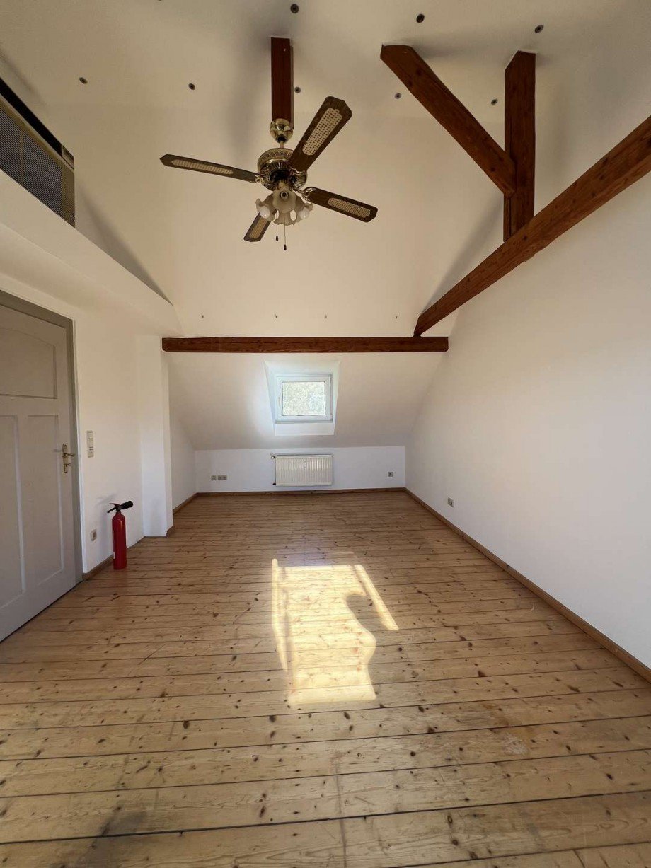 Zimmer DG Mehrfamilienhaus Kirn