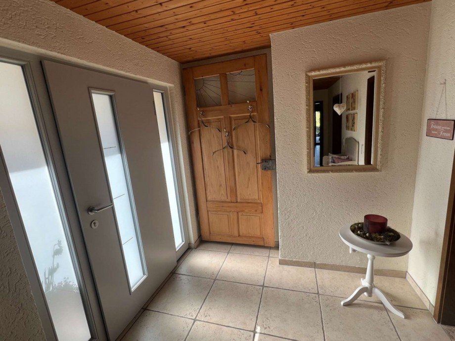 Hauseingang EG Haus 2 Haus H�ffelsheim