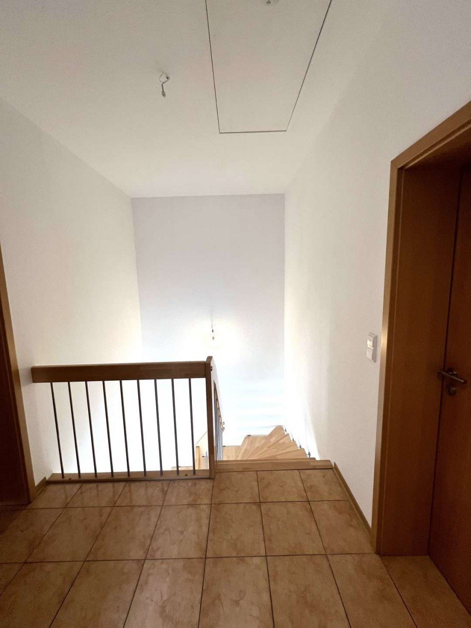 Flur DG Doppelhaush�lfte Monzingen