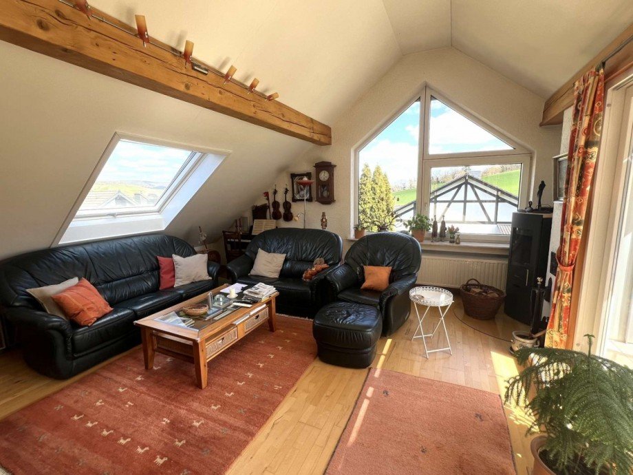 Wohnzimmer DG Zweifamilienhaus Meddersheim