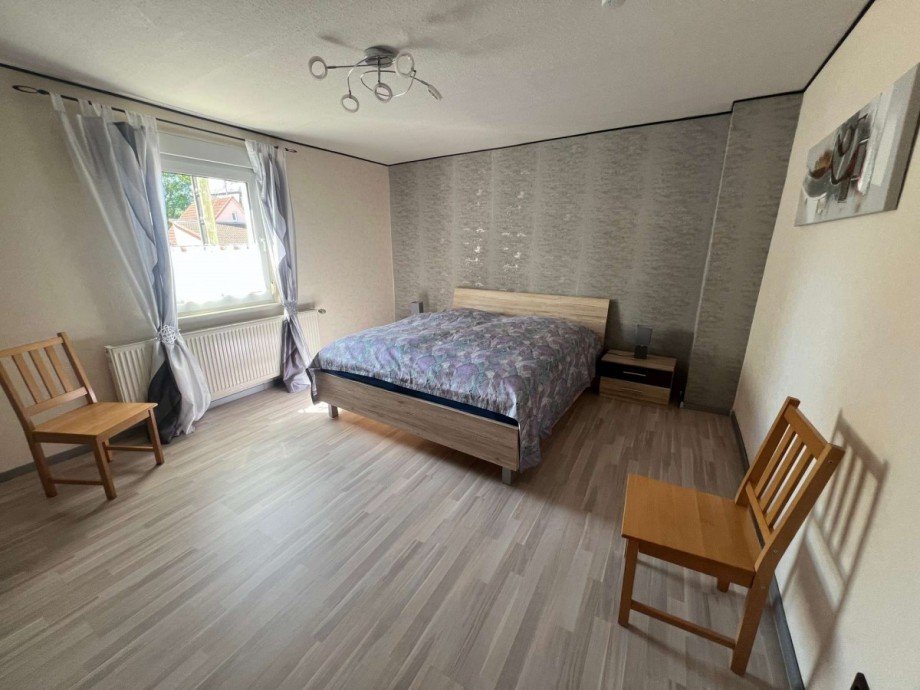 Schlafzimmer OG Vorderhaus Mehrfamilienhaus Bad Sobernheim