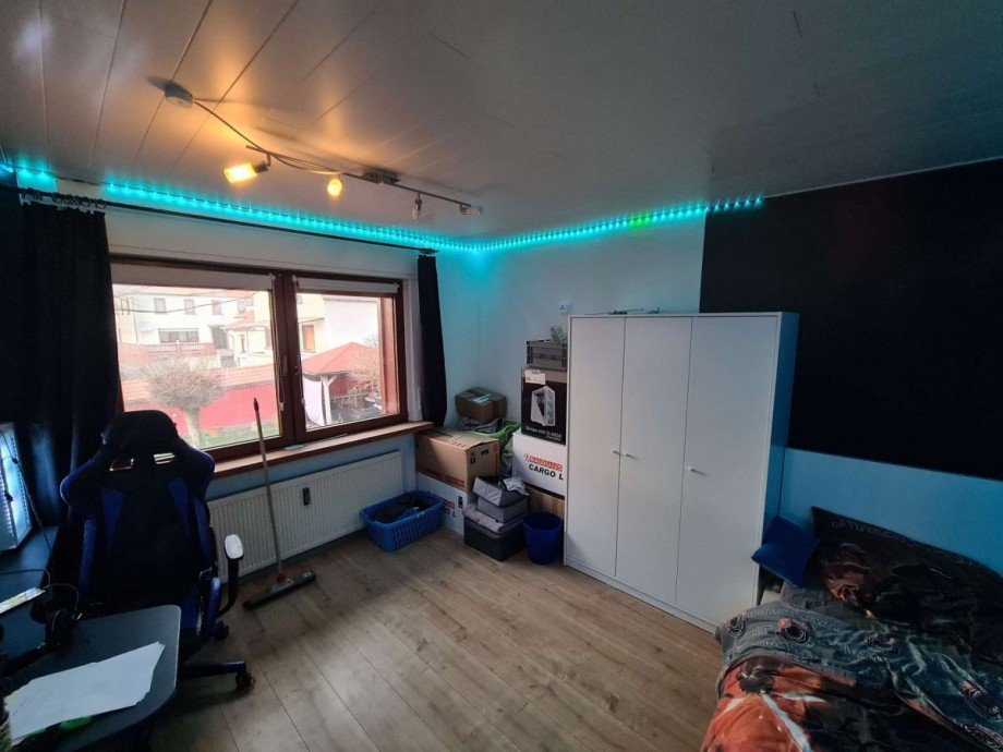 Zimmer 5 DG Haupthaus B�ro / Praxis Hargesheim