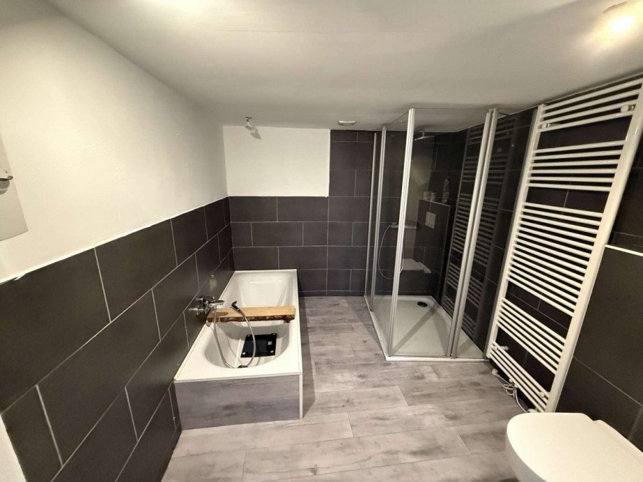 Bad EG Ansicht 2 Reihenmittelhaus Becherbach