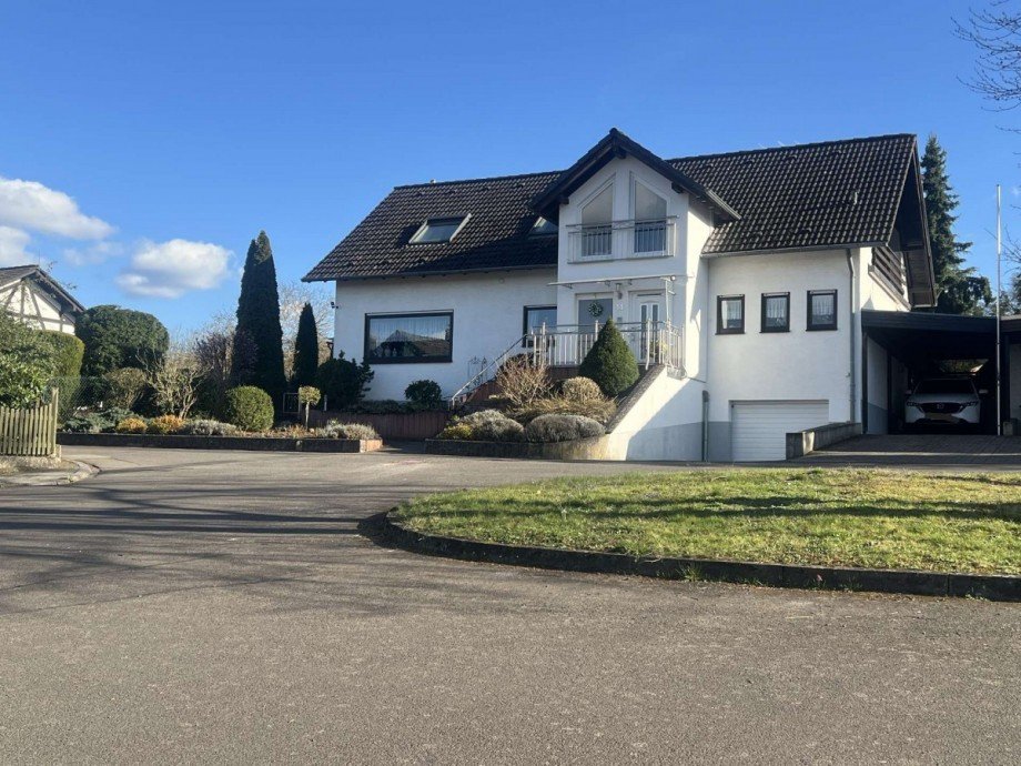 Hausansicht Zweifamilienhaus Meddersheim