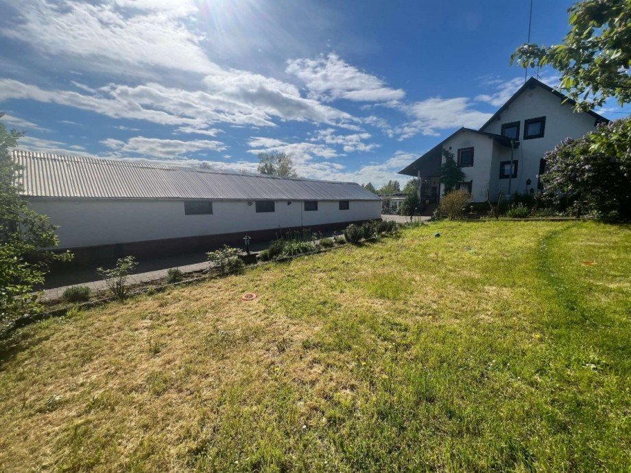 Nebengeb�ude 2 mit Hausansicht Haus Wiesbaden