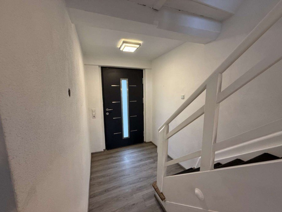 Eingangsbereich EG Reihenmittelhaus Becherbach