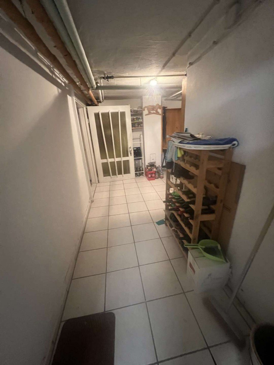 Flur KG Einfamilienhaus Neu- Bamberg