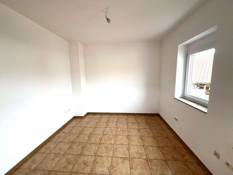 Schlafzimmer 2 DG Doppelhaush�lfte Monzingen