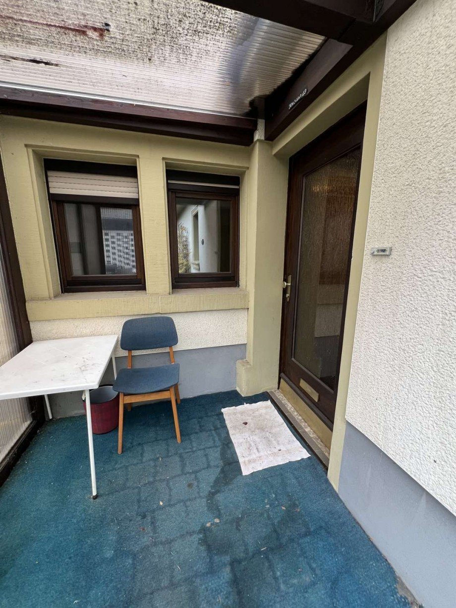 �berdachter Hauseingang Einfamilienhaus Feilbingert
