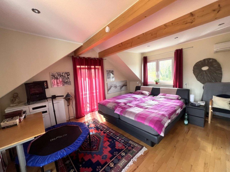 Schlafzimmer DG Zweifamilienhaus Meddersheim