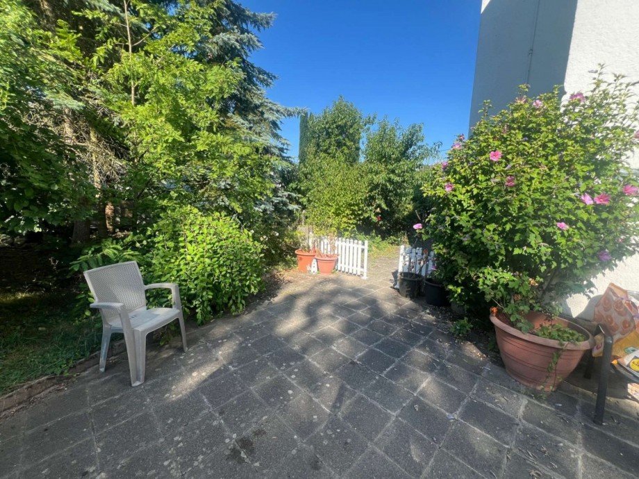 Terrasse Mehrfamilienhaus H�ffelsheim