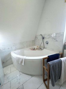 Bad DG Einmalige Gelegenheit! Repr�sentative Villa als Doppelhaush�lfte in Wuppertal zu verkaufen!