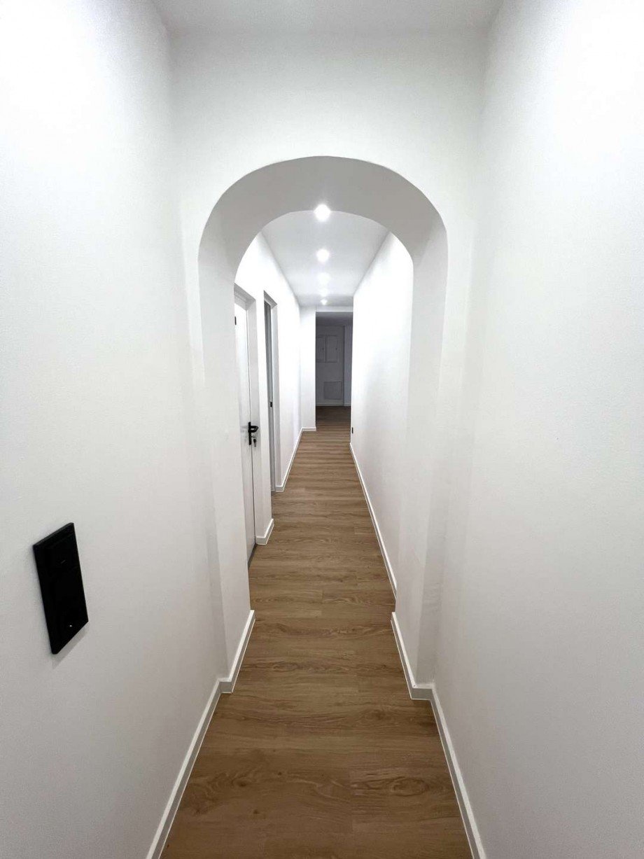 Flur EG Etagenwohnung Nu�baum