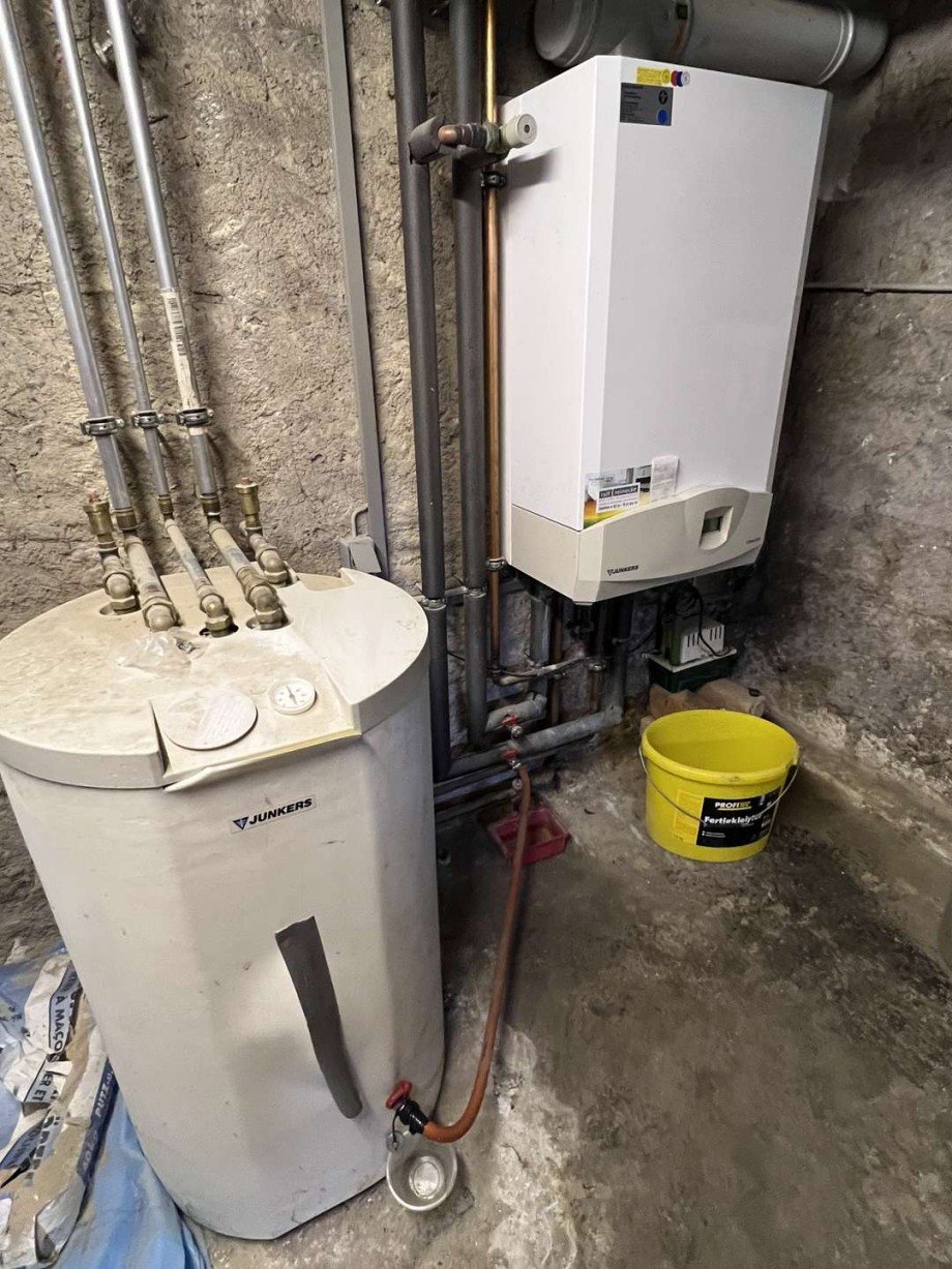 Gasheizung mit Warmwasserspreicher Haus Staudernheim