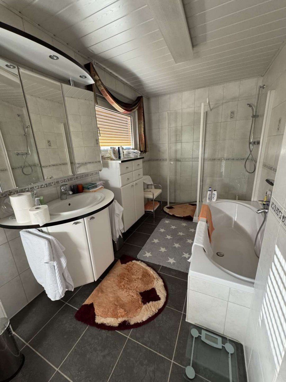 Bad DG Einfamilienhaus Lauterecken