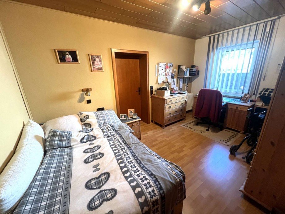 Schlafzimmer 1 EG Einfamilienhaus Meisenheim