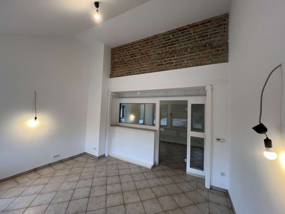 Zimmer mit Wintergartenatmosph�re Einfamilienhaus Wiesbaden