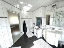 Bad DG Top-Gelegenheit! Einfamilienhaus mit Einliegerwohnung in Tiefenbach zu verkaufen!