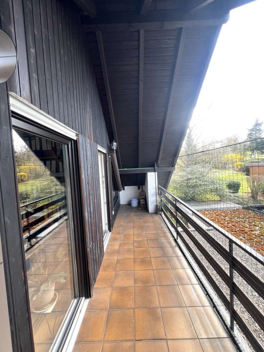 Balkon DG von B�ro und K�che begehbar Zweifamilienhaus Meddersheim