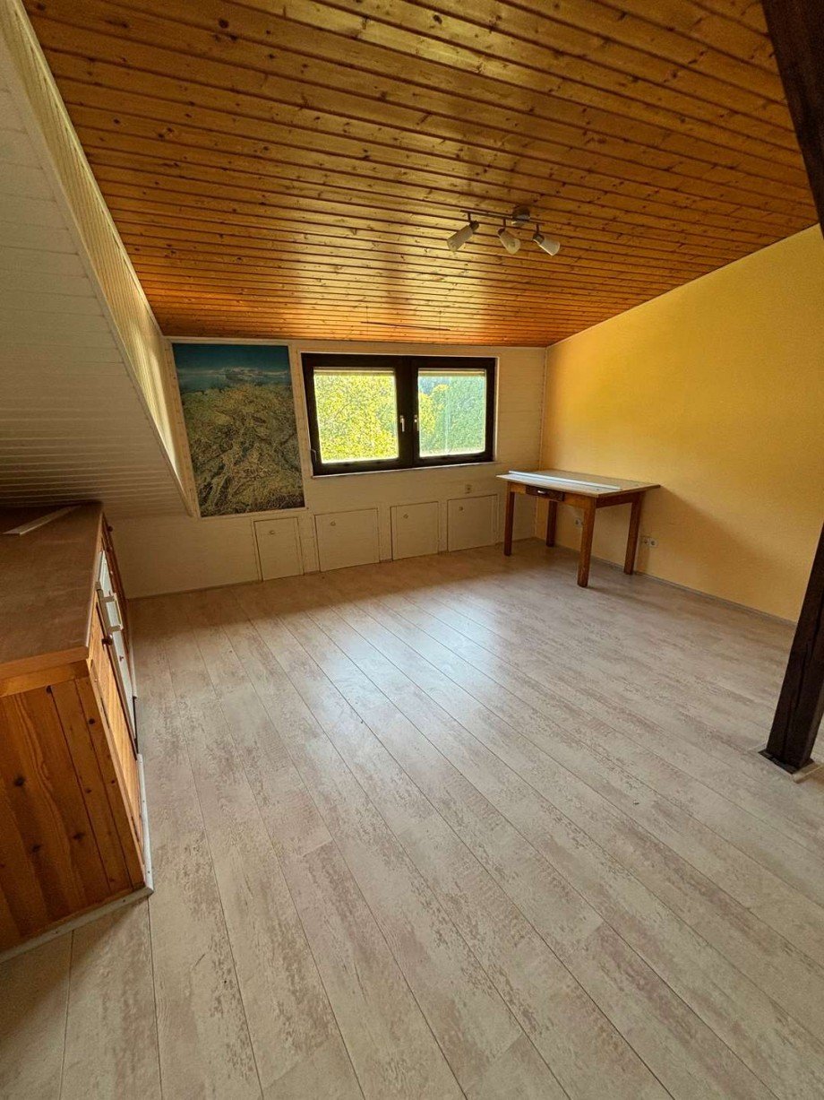 ZImmer 2 OG Zweifamilienhaus Callbach