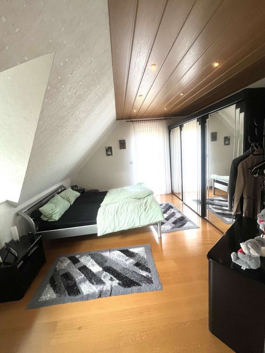 Zimmer 2 DG Einfamilienhaus Obermoschel