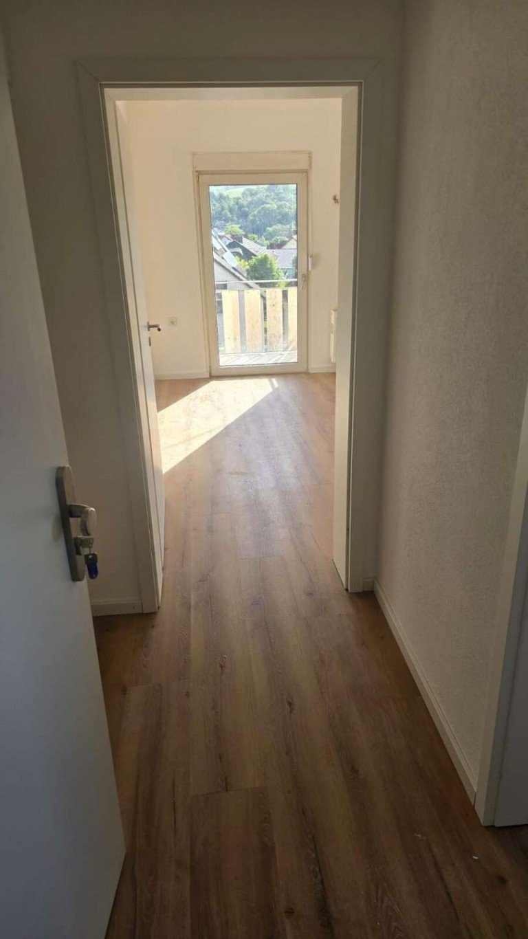 Eingang Meisenheim Wohnung Neu renovierte Dachgeschosswohnung, 1 Zimmer, K�che, Bad, Balkon in Meisenheim zu vermieten!