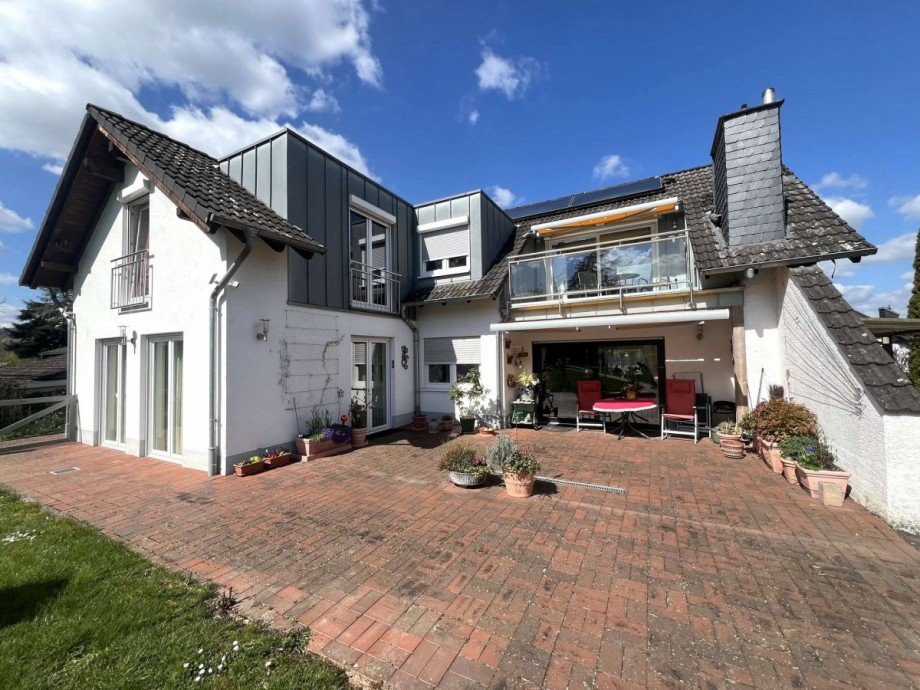 Hausansicht Zweifamilienhaus Meddersheim