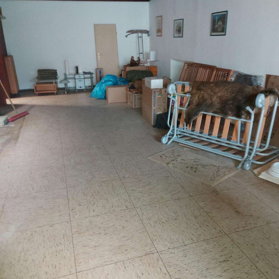 Ehemalige Gastst�tte Zweifamilienhaus Hallgarten