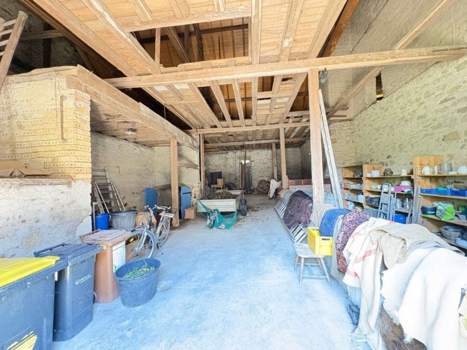 Einblick Scheune Haus Zotzenheim