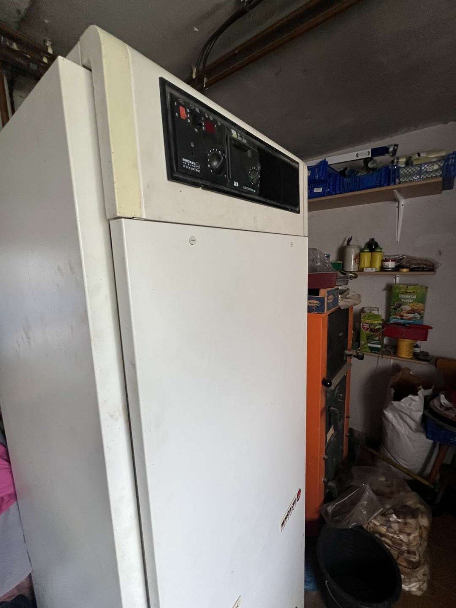 �lheizung EG Haus 1 Zweifamilienhaus Aschbach