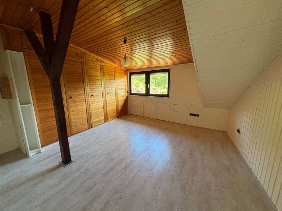Zimmer 3 OG Zweifamilienhaus Callbach